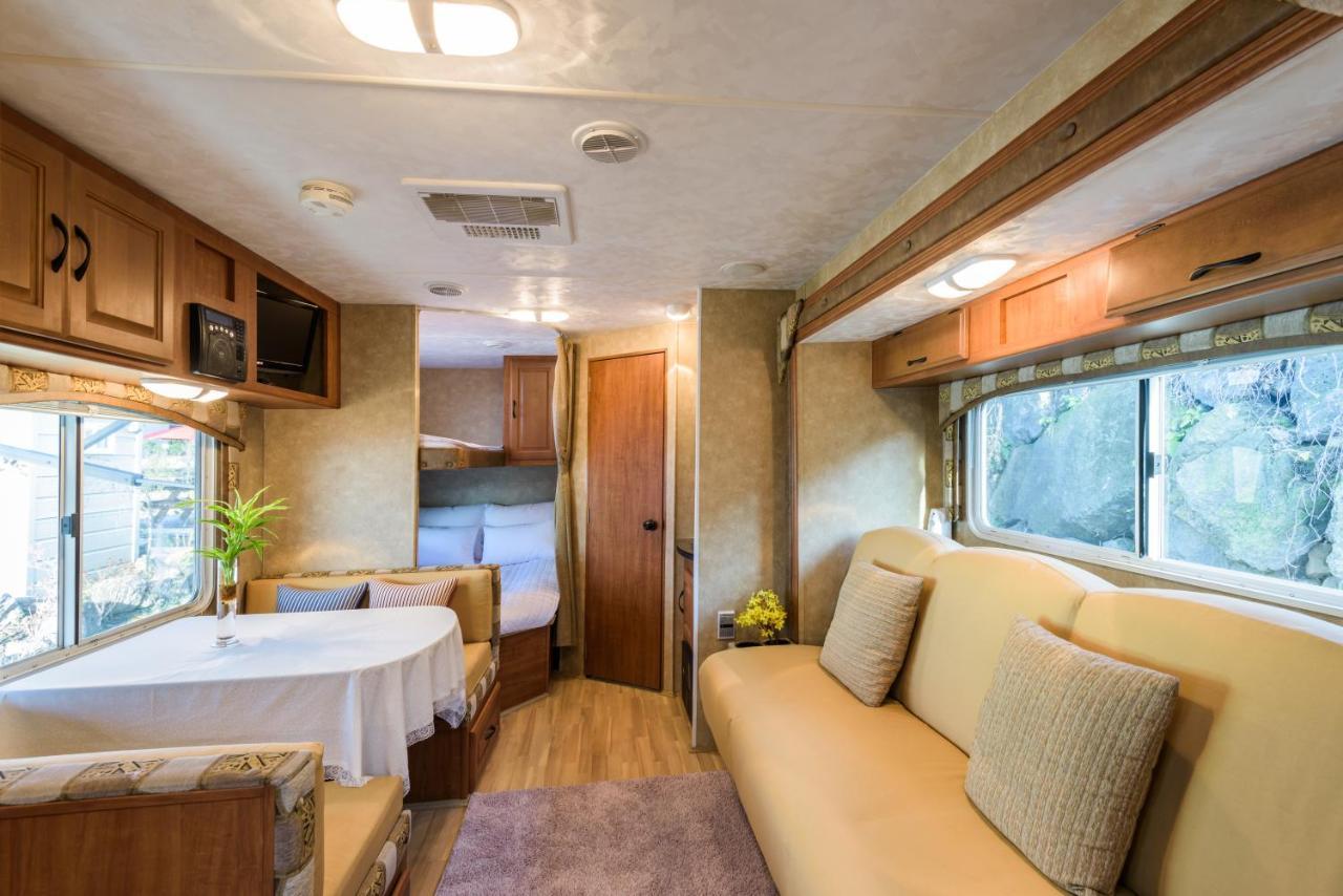 הוילה Jeju Starlight Glamping מראה חיצוני תמונה