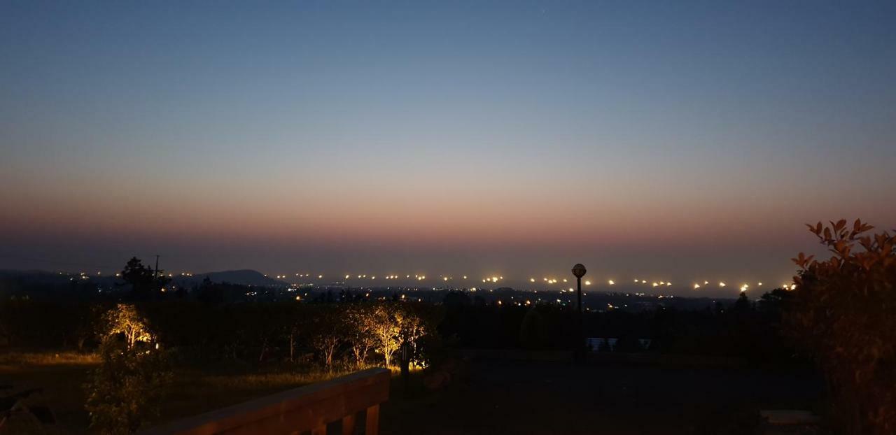 הוילה Jeju Starlight Glamping מראה חיצוני תמונה